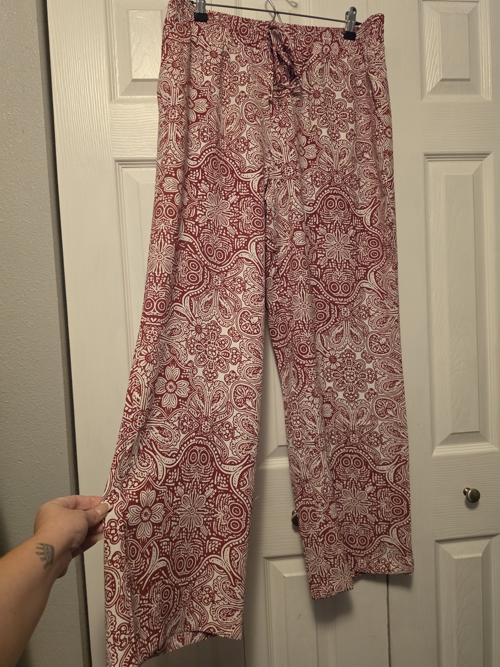 Red & White Printed Wide-Leg Lounge Pants